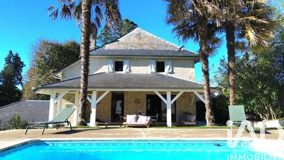 Maison - 172 m² - 6 pièces