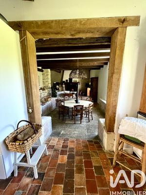 Maison - 300 m² - 9 pièces