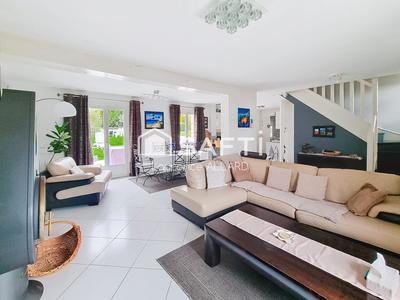 Maison - 115 m² - 7 pièces