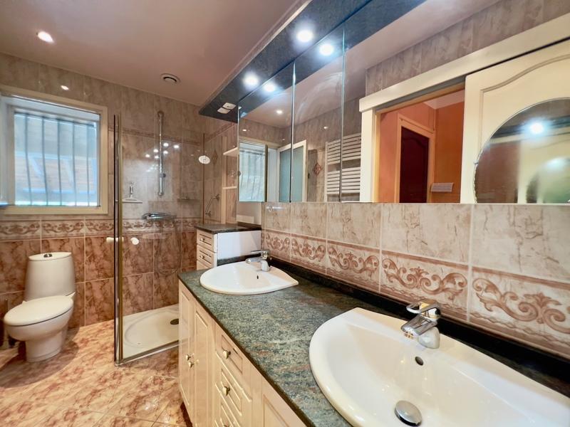 Maison - 119 m² - 5 pièces