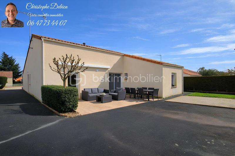 Maison traditionnelle - 90 m² - 4 pièces