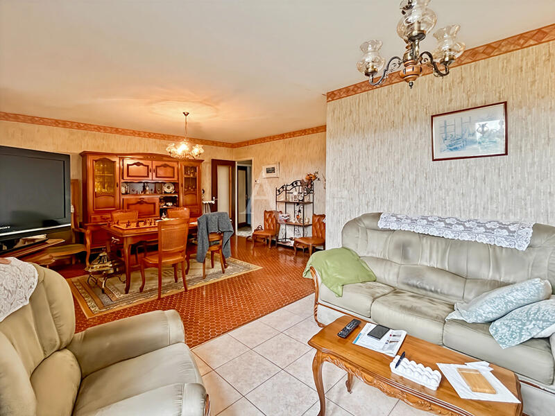 Maison - 80 m² - 4 pièces