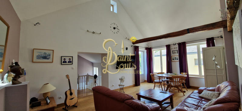 Maison - 300 m² - 8 pièces