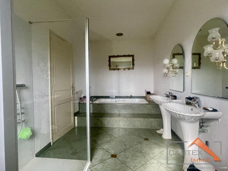 Maison - 138 m² - 4 pièces