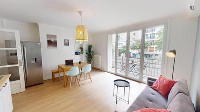 Chambre - 11 m² - 5 pièces