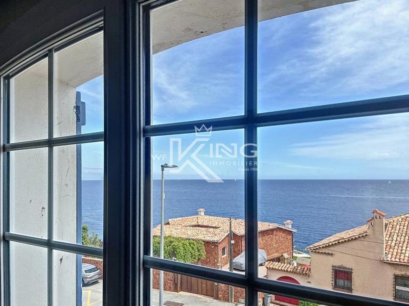 Villa - 212 m² - 6 pièces