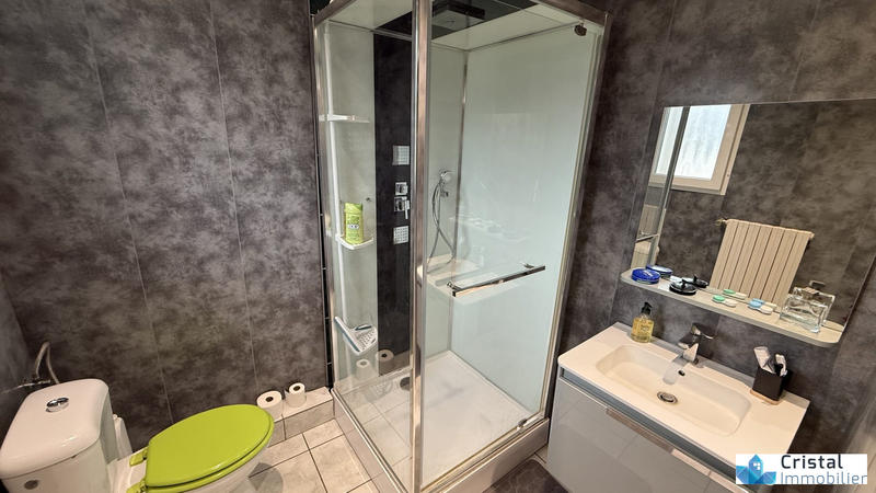 Maison - 94 m² - 5 pièces