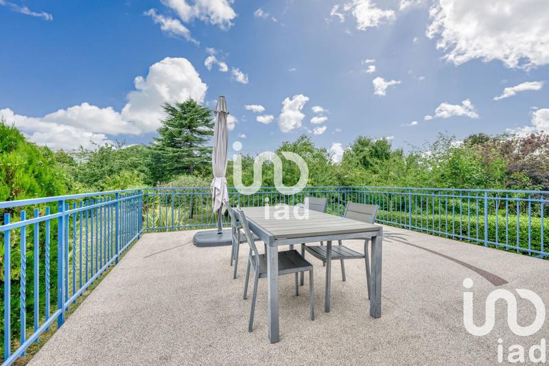 Maison - 199 m² - 6 pièces