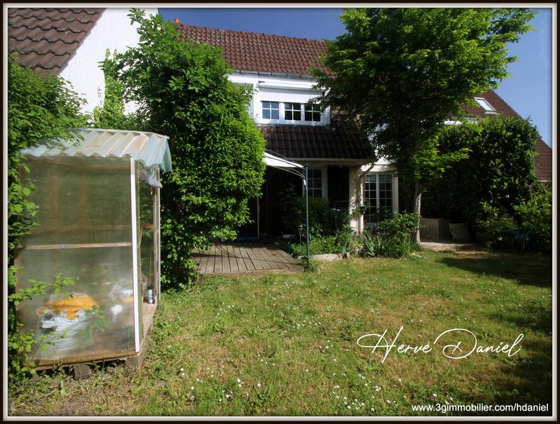 Maison jumelée - 149 m² - 7 pièces