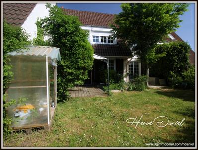 Maison jumelée - 149 m² - 7 pièces