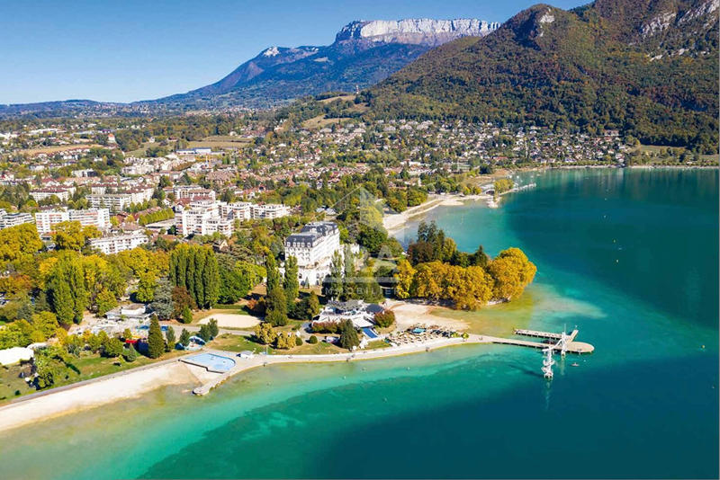 Maison - 195 m² - 6 pièces