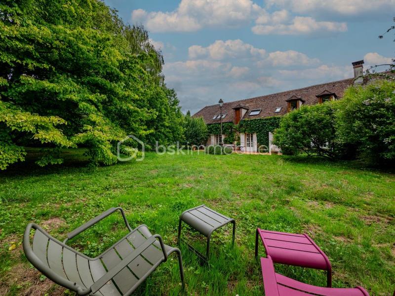 Demeure - 260 m² - 9 pièces