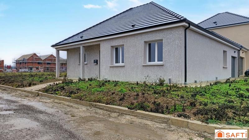 Maison - 95 m² - 4 pièces