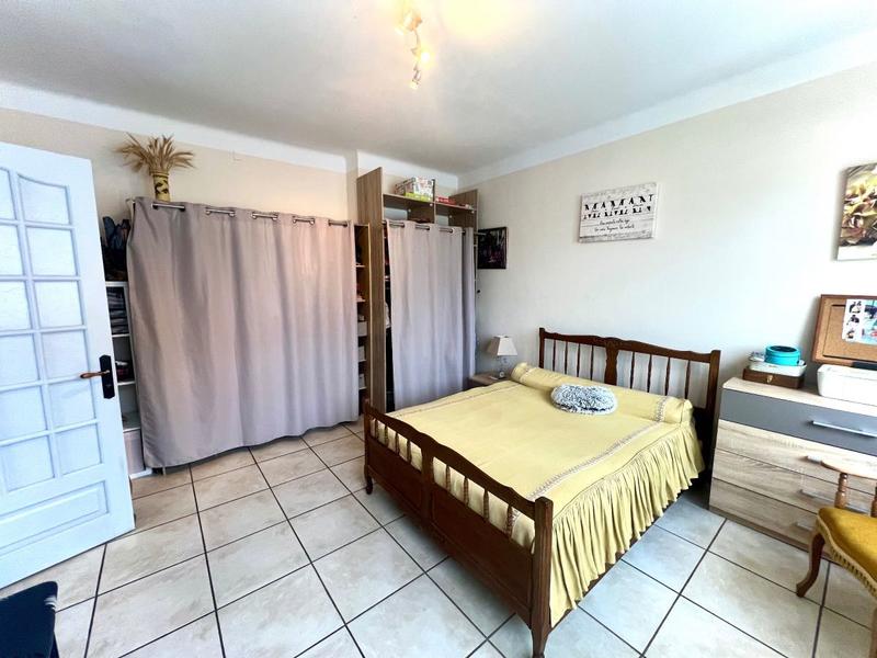 Maison - 210 m² - 10 pièces