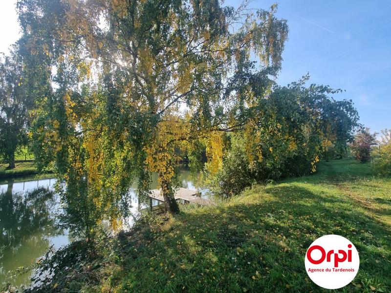 Terrain de loisirs - 7 896 m²