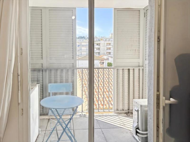 Studio - 24 m² - 1 pièce