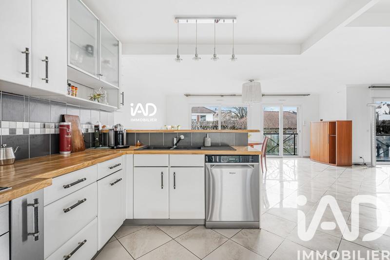 Maison - 254 m² - 6 pièces