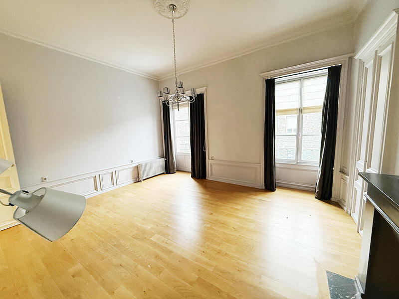 Appartement - 169 m² - 5 pièces
