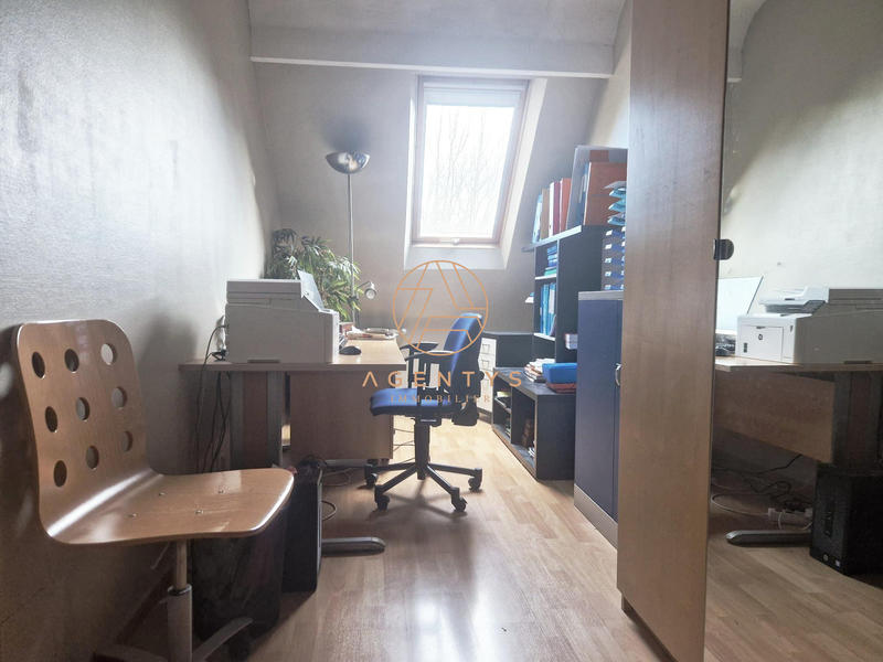 Maison - 182 m² - 7 pièces