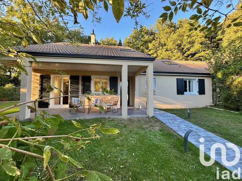 Maison - 168 m² - 8 pièces