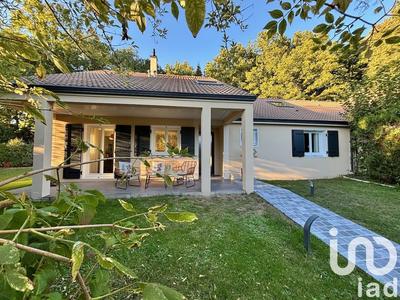 Maison - 168 m² - 8 pièces