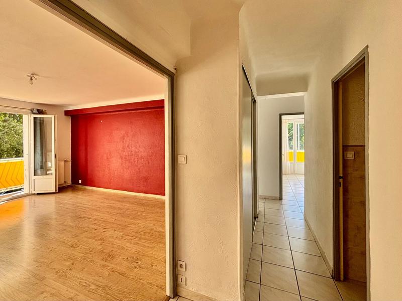 Appartement - 100 m² - 5 pièces
