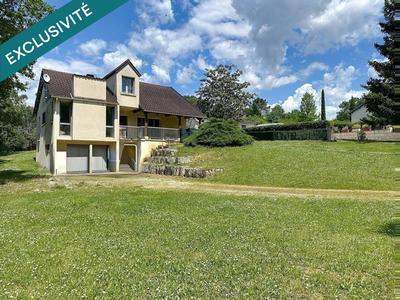 Maison - 143 m² - 6 pièces