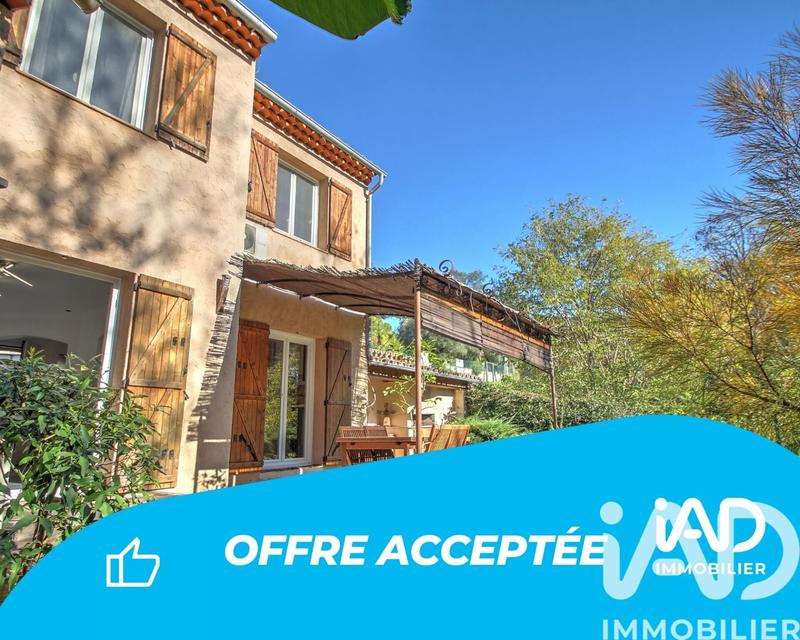 Maison - 96 m² - 4 pièces