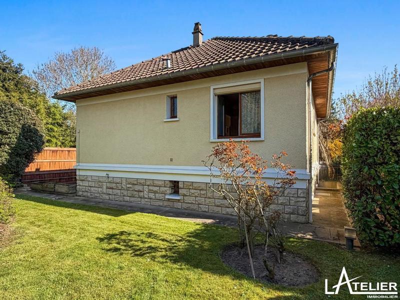 Maison - 98 m² - 5 pièces