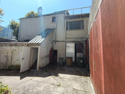 Local d'activité / Entrepôt - 650 m² - 12 pièces