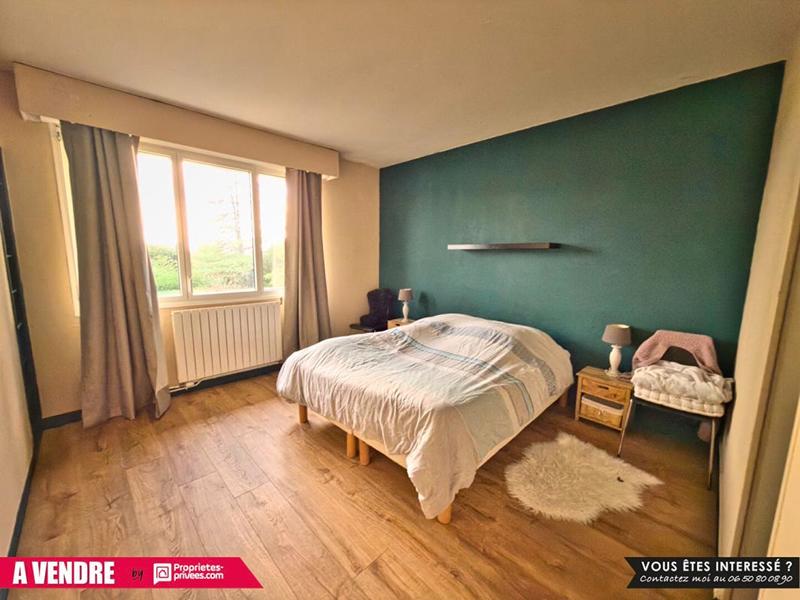 Maison - 240 m² - 8 pièces