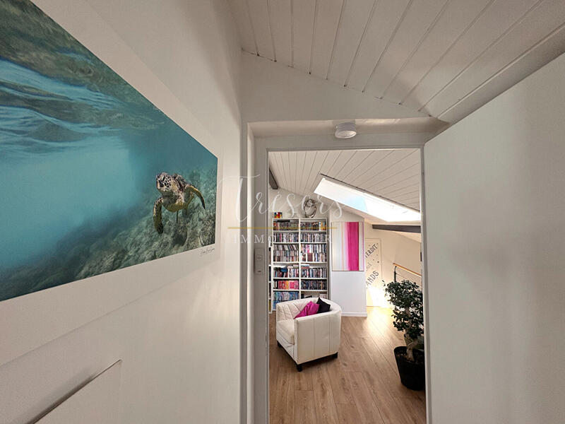 Maison - 182 m² - 6 pièces