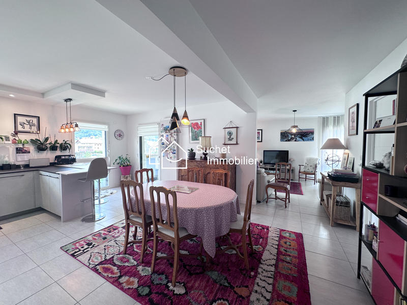 Appartement - 133 m² - 5 pièces