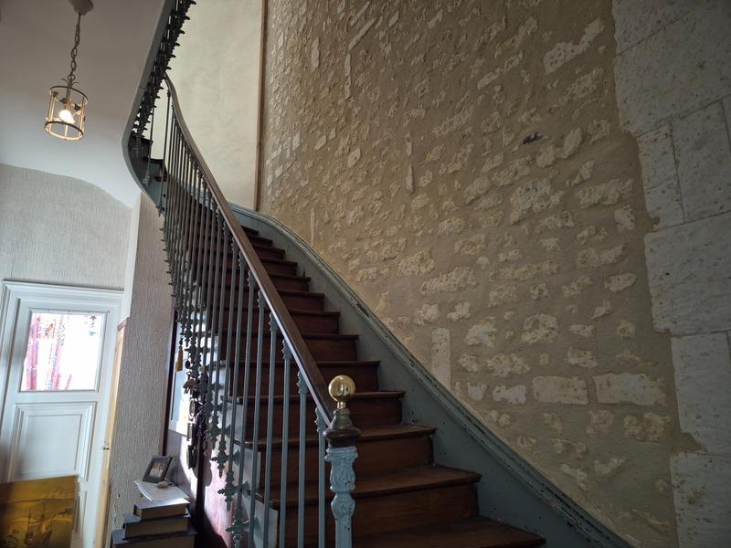 Maison - 220 m² - 6 pièces