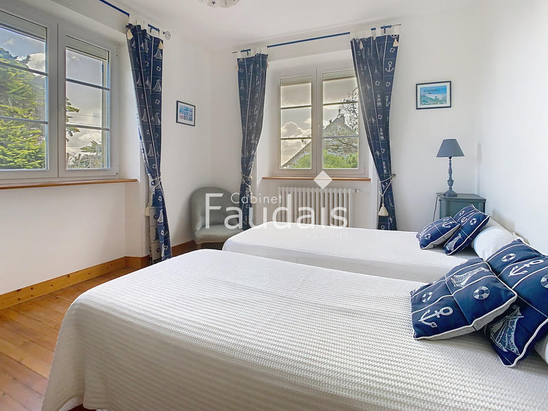 Villa - 100 m² - 7 pièces