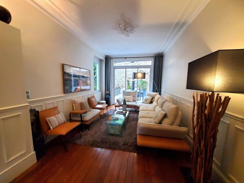 Maison de ville - 201 m² - 7 pièces