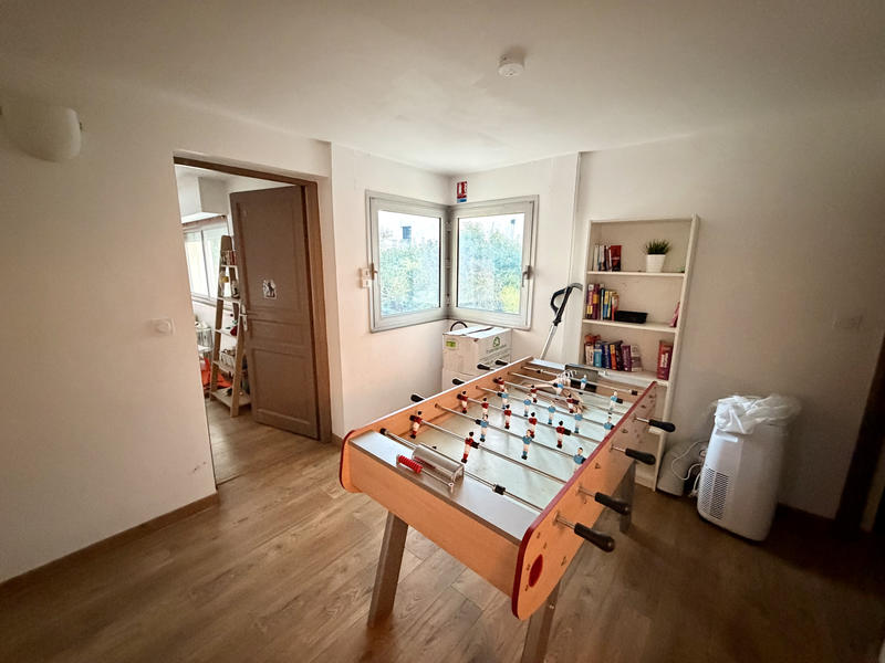 Maison - 187 m² - 10 pièces