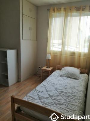 Chambre - 10 m² - 1 pièce