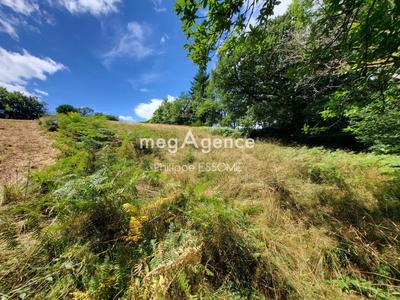 Terrain constructible - 1 860 m²