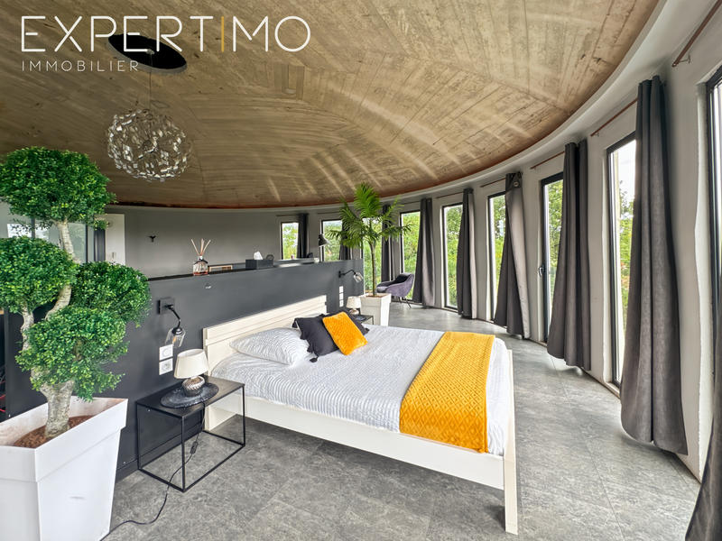 Maison - 180 m² - 5 pièces