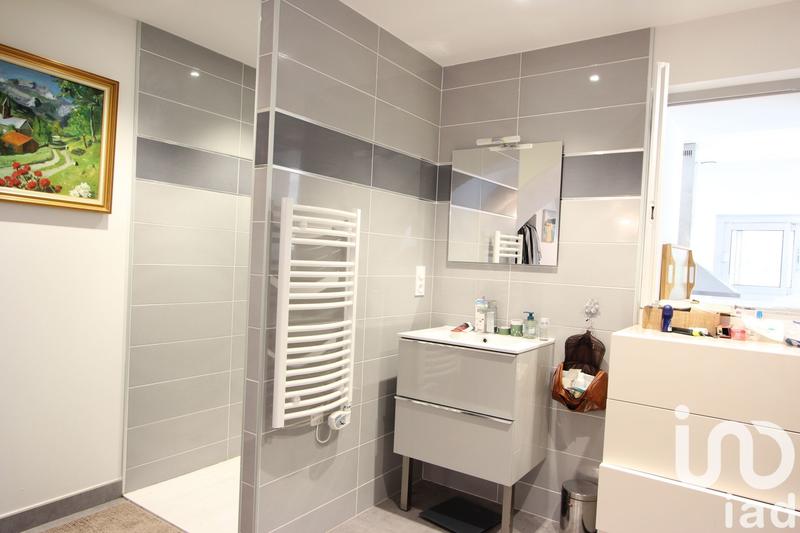 Maison - 96 m² - 5 pièces