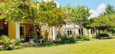 Maison - 230 m² - 8 pièces