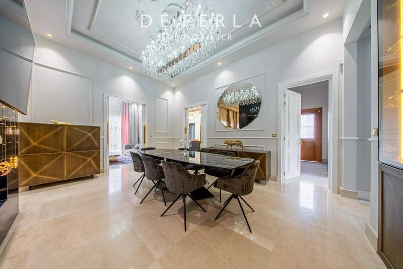 Villa - 1 200 m² - 12 pièces