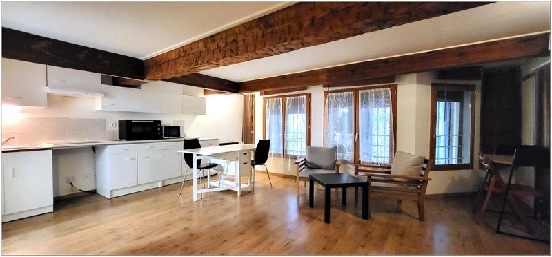 Appartement - 96 m² - 5 pièces