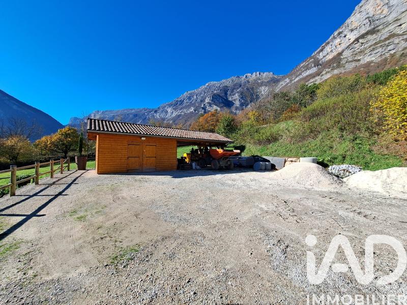 Maison - 143 m² - 5 pièces