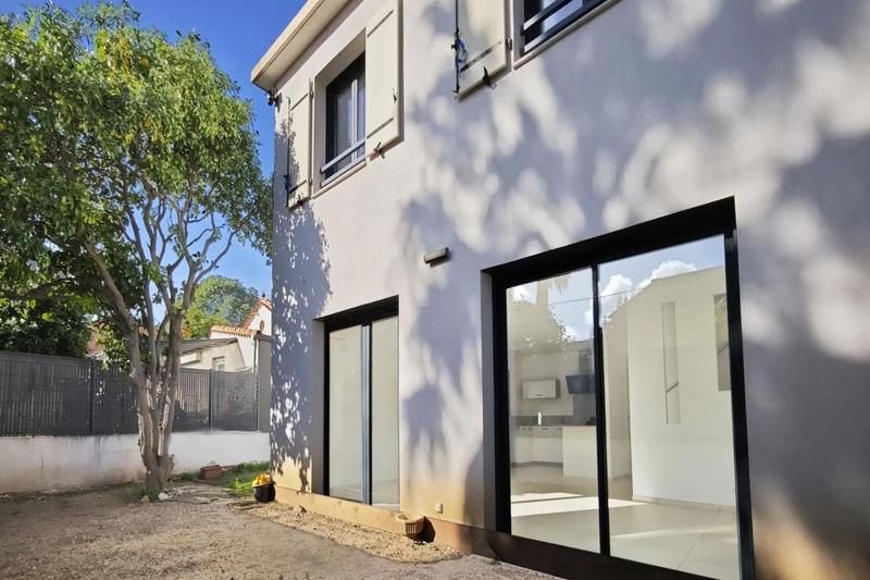 Pavillon - 97 m² - 4 pièces