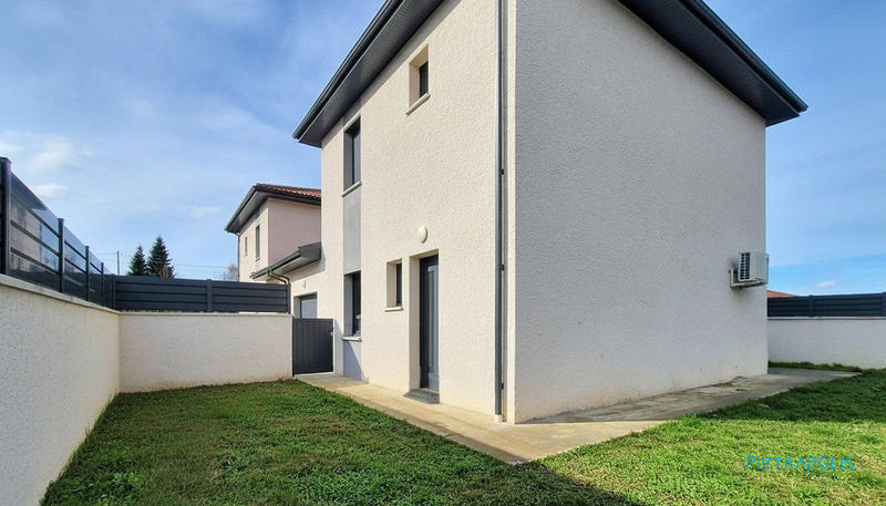 Maison - 90 m² - 4 pièces