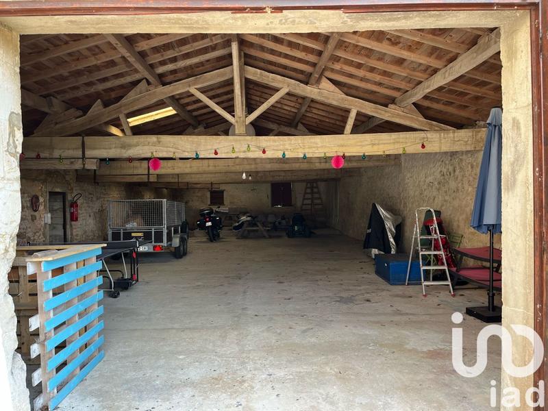 Maison - 560 m² - 12 pièces