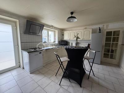 Maison - 230 m² - 11 pièces