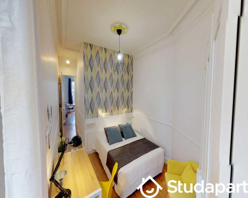 Chambre - 100 m² - 1 pièce